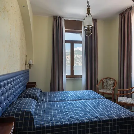 Hotel Malcesine Мальчезине