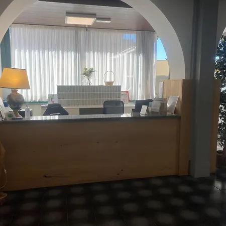 Отель Hotel Malcesine Мальчезине