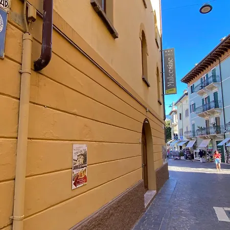Отель Hotel Malcesine