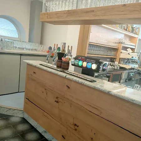 Отель Hotel Malcesine