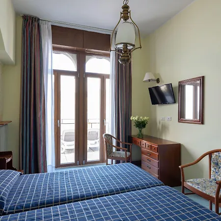 Hotel Malcesine Мальчезине