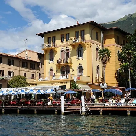 Отель Hotel Malcesine