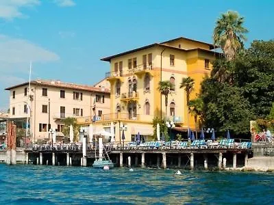 ホテル Hotel Malcesine