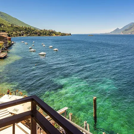 Hotel Malcesine ホテル マルチェージネ
