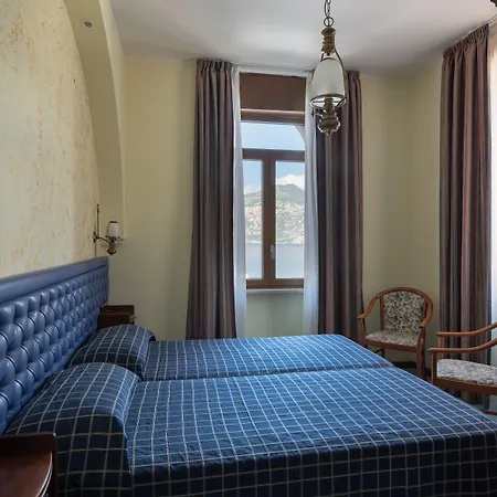 Hotel Malcesine 3* マルチェージネ