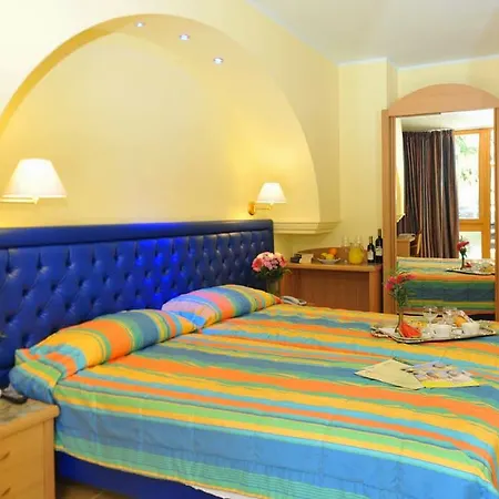 Hotel Malcesine ホテル