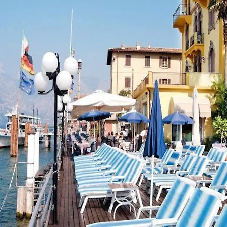 Hotel Malcesine ホテル マルチェージネ