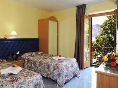 Отель Hotel Malcesine Мальчезине